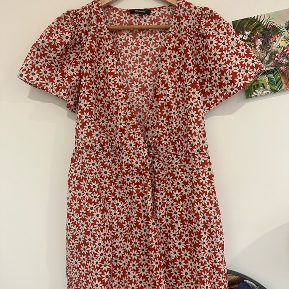 Madewell Dresses & Skirts - Madewell Red Floral Mini Dress wrap size M